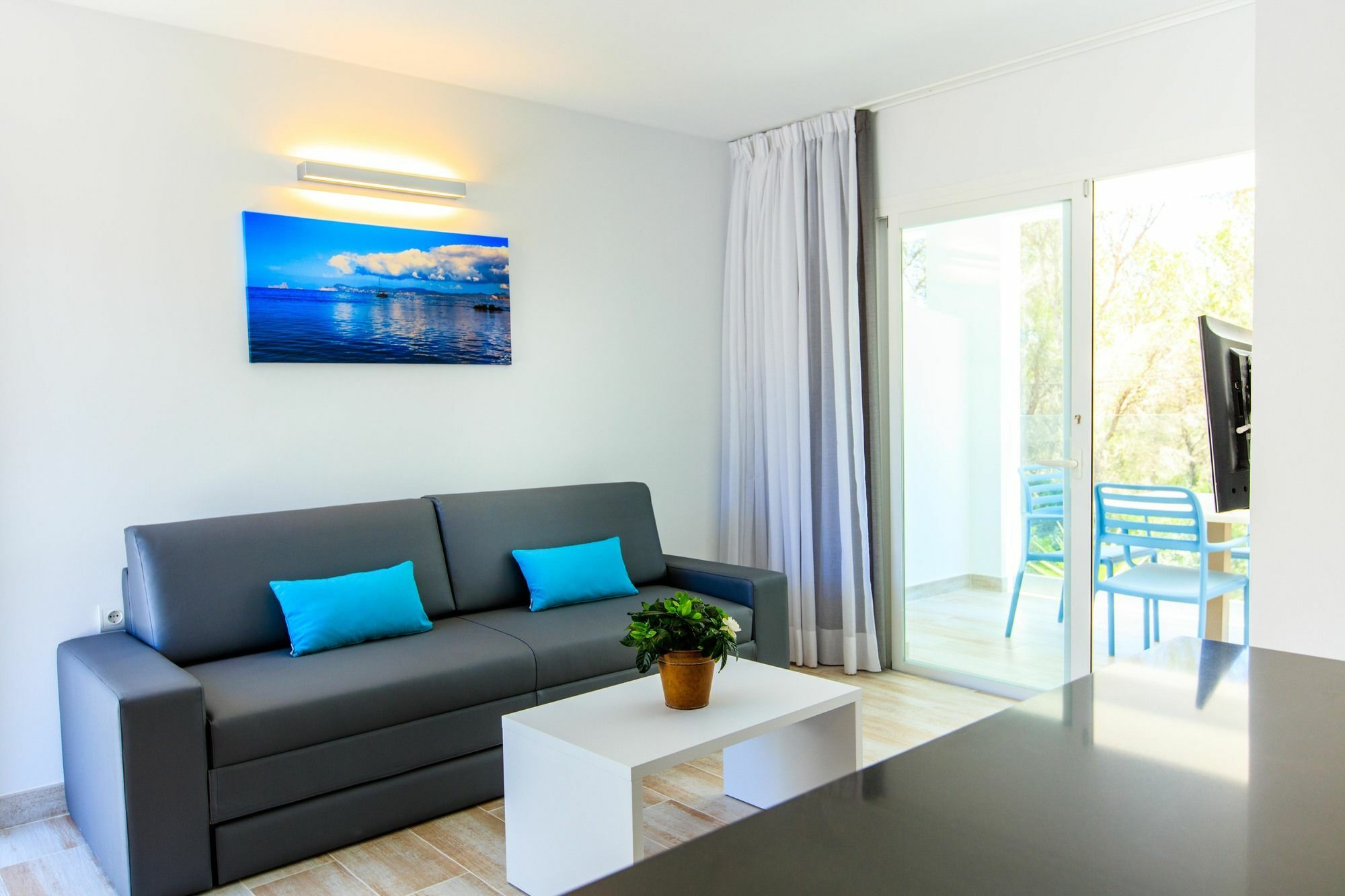 Pinos Playa Suites Es Migjorn Exterior foto