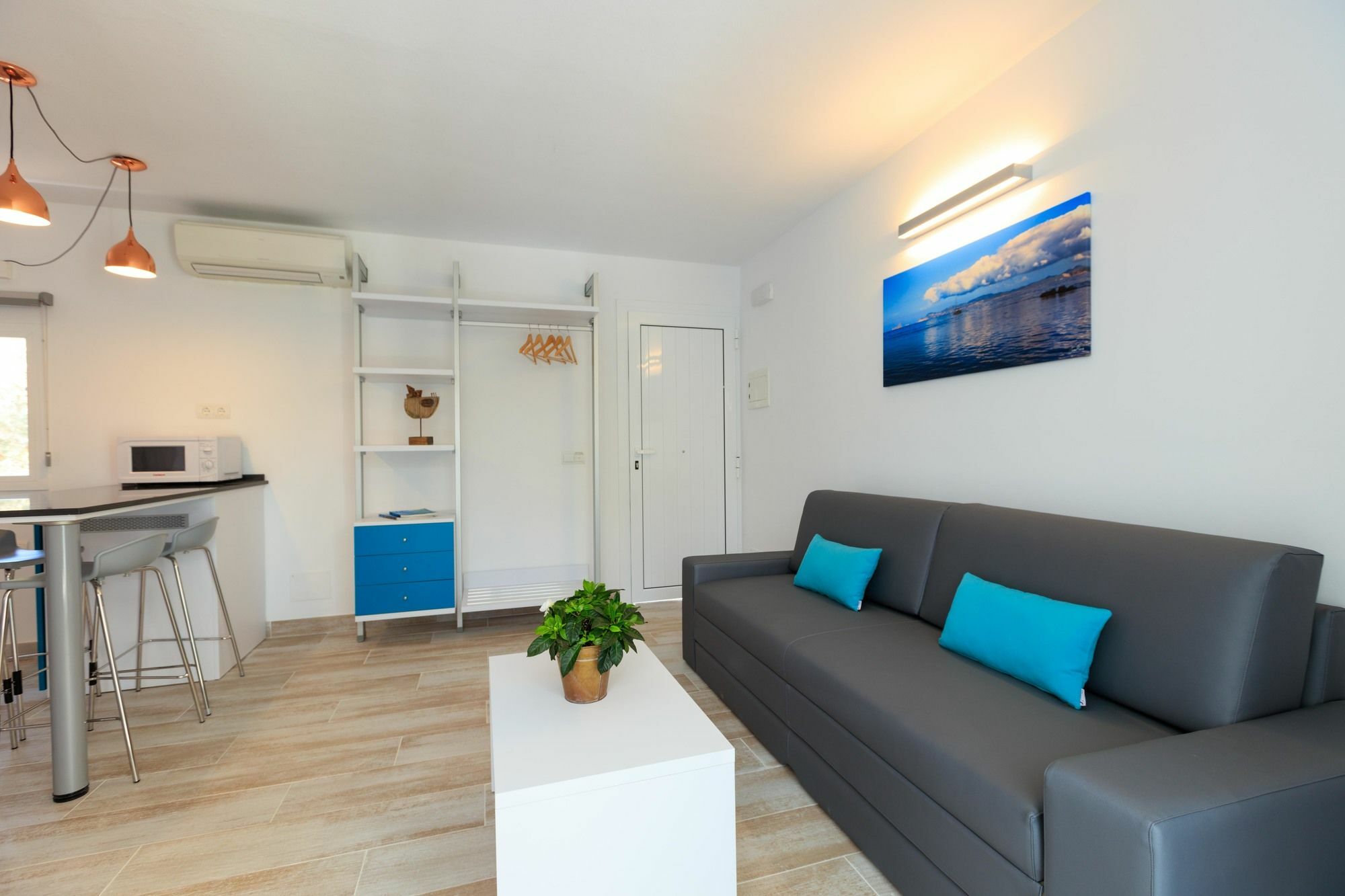 Pinos Playa Suites Es Migjorn Exterior foto