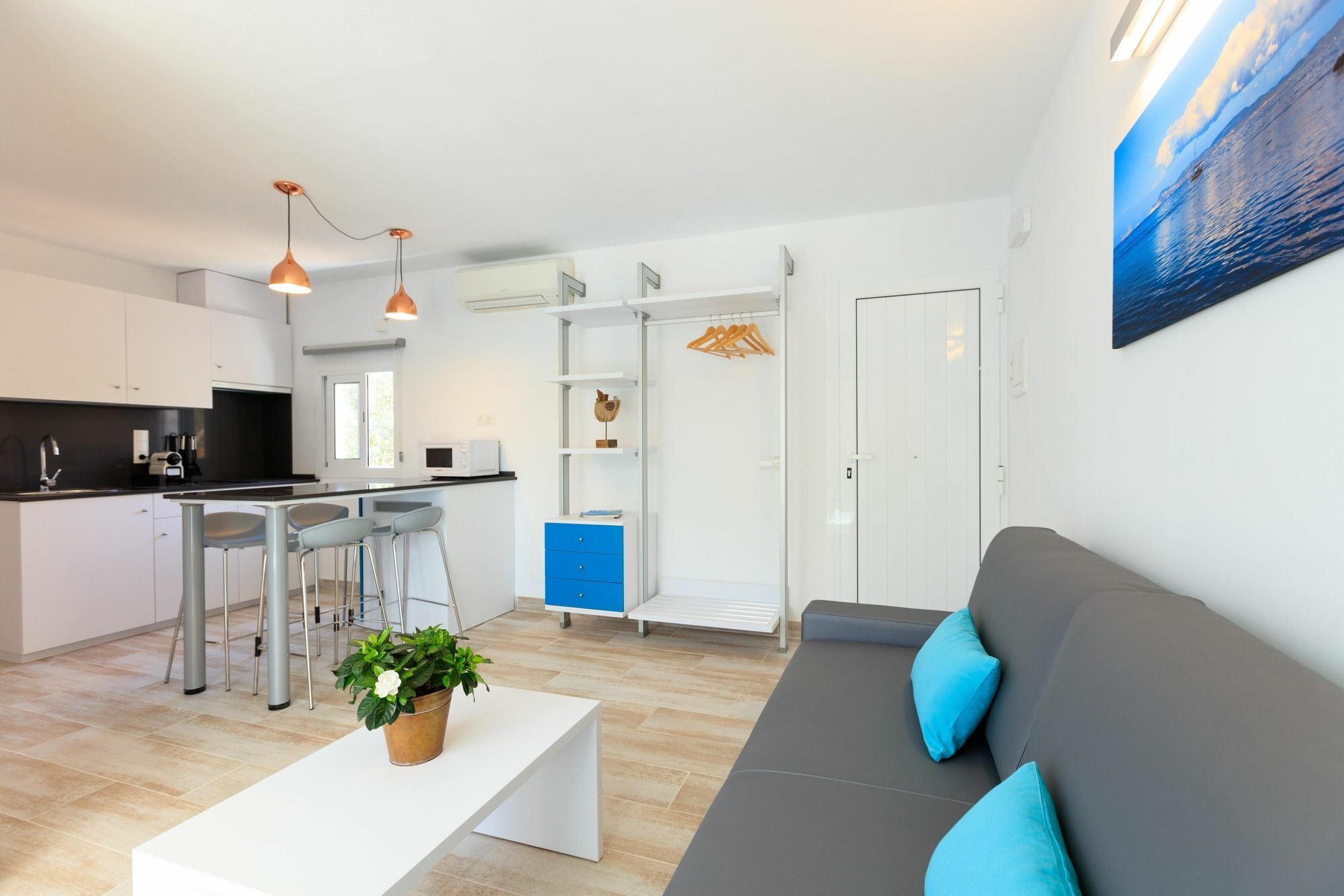 Pinos Playa Suites Es Migjorn Exterior foto
